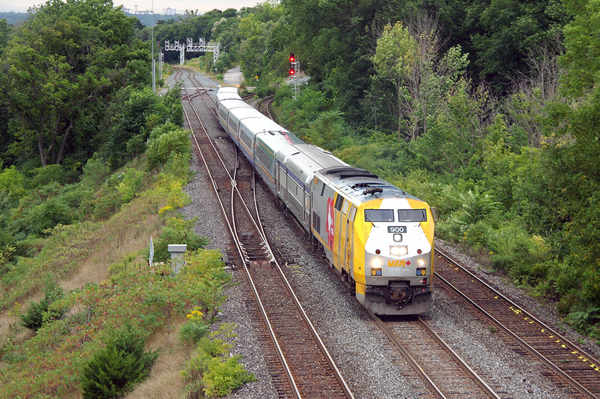 Photo of VIA Rail Canada Train #80 at Bayview Junction