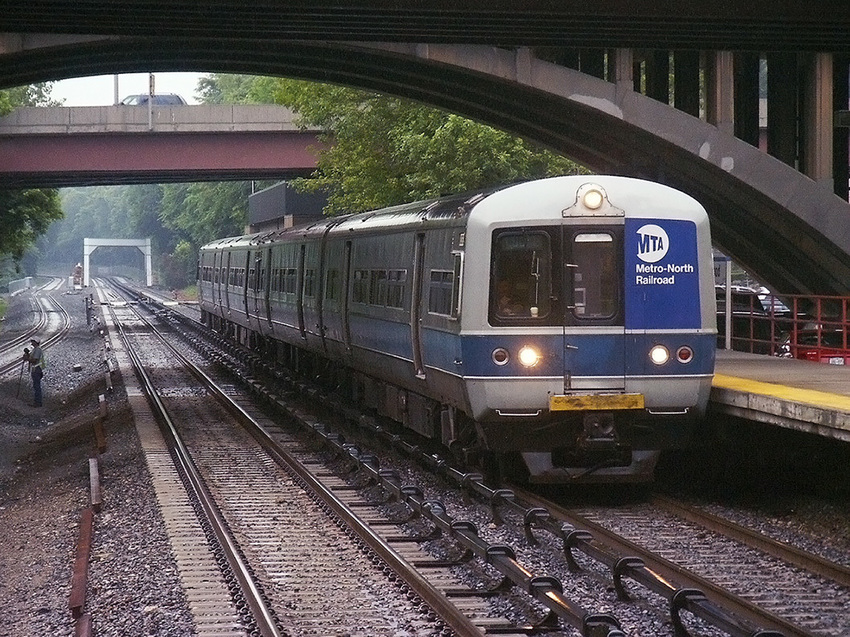 Photo of Metro North Train #540 at Fleetwood