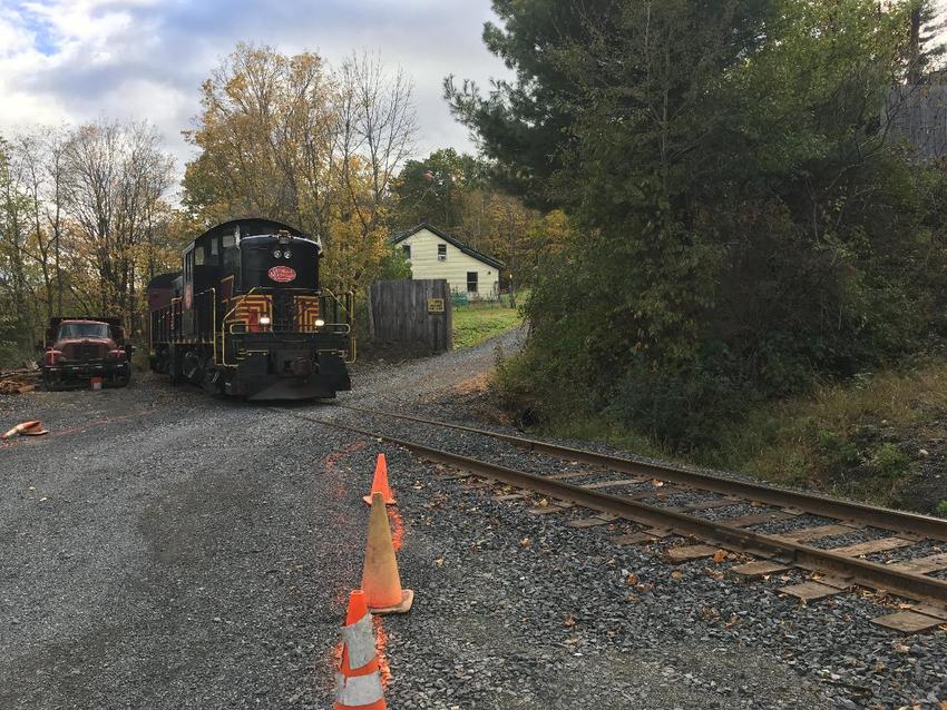 Photo of CMRR Pumpkin Train just east of the Dog Crossing