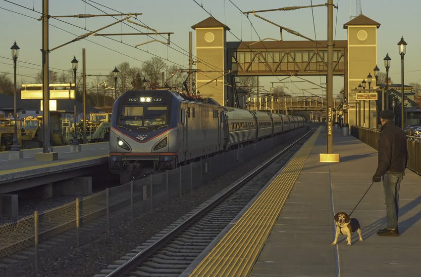 Photo of Amtrak Train 165 Arriving At Kingston Station