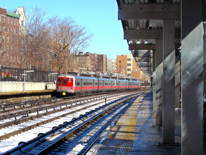 Photo of New Haven Line Local Train #1247 from Harrison to GCT at Fordham