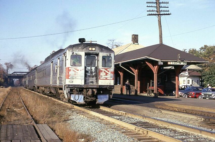 Photo of RDC Providence Local At Canton Junction