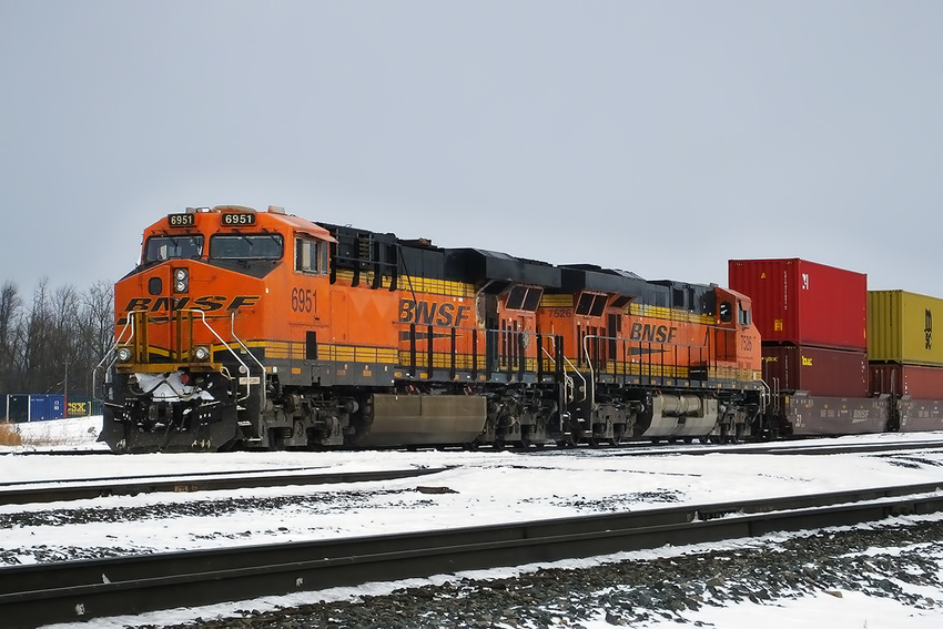 Photo of BNSF #6951 at East Syracuse