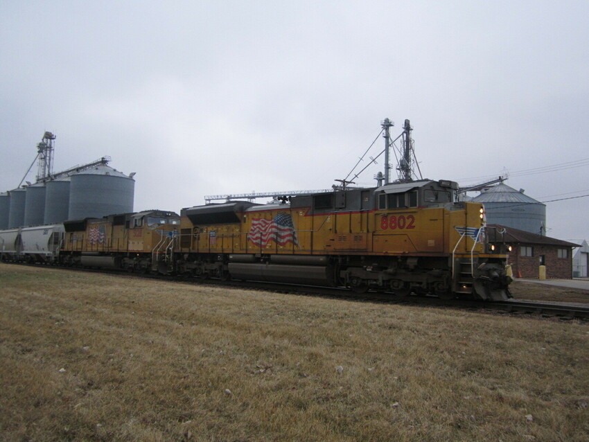 Photo of A Unoin Pacific freight train near Elhkart, IA