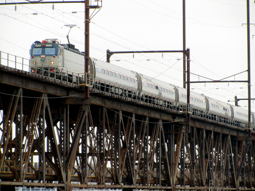 Photo of Amtrak NE Regional speeds across the Susquehanna River