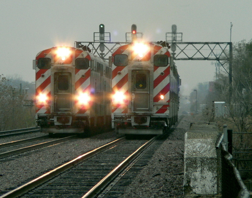 Photo of Metra on the route of The Rochester 400