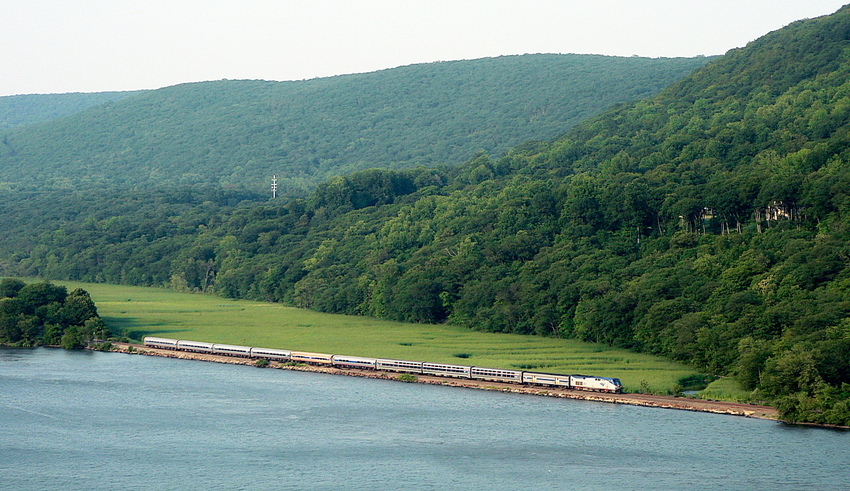 Photo of Amtrak Lake Shore Ltd along the Hudson River