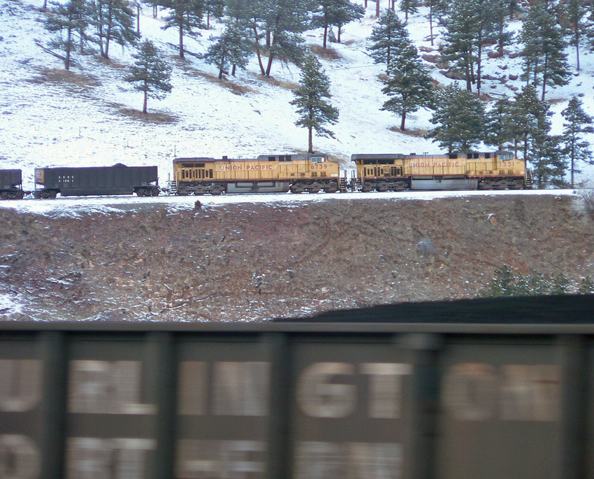 Photo of Loaded UP Coal Train Descends the Front Range