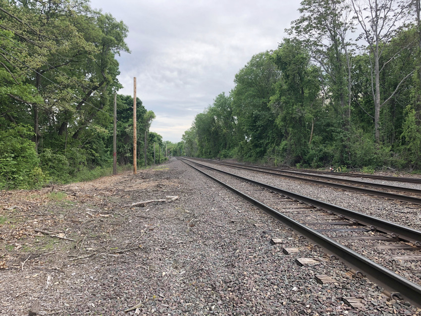 Photo of MBTA Lowell Line on the Woburn Winchester Line