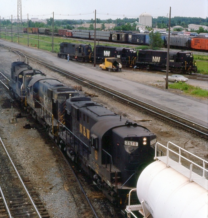 Photo of Gaggle of N&W RS-11s at Bison Yard Buffalo
