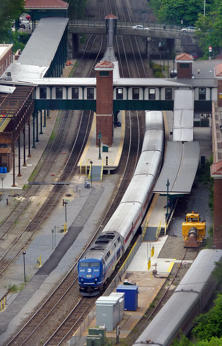 Photo of Southbound Metro North train arrives Poughkeepsie
