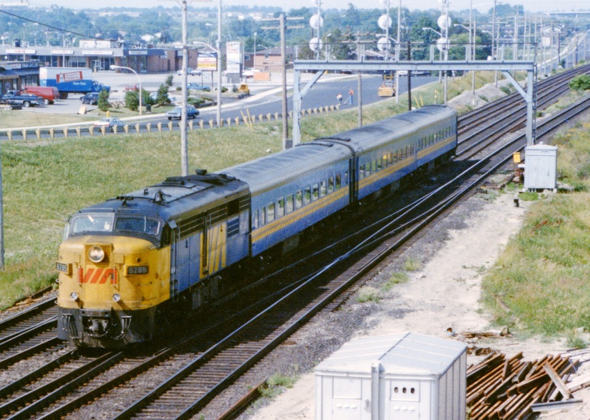 Photo of Via eastbound at Pickering in the mid-'80s