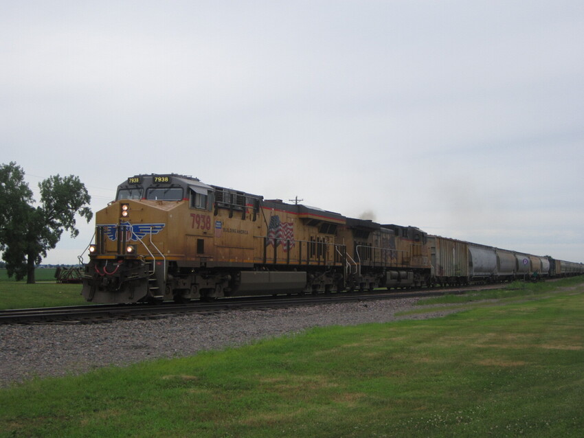 Photo of Union Pacific freight train near Elkhart, IA