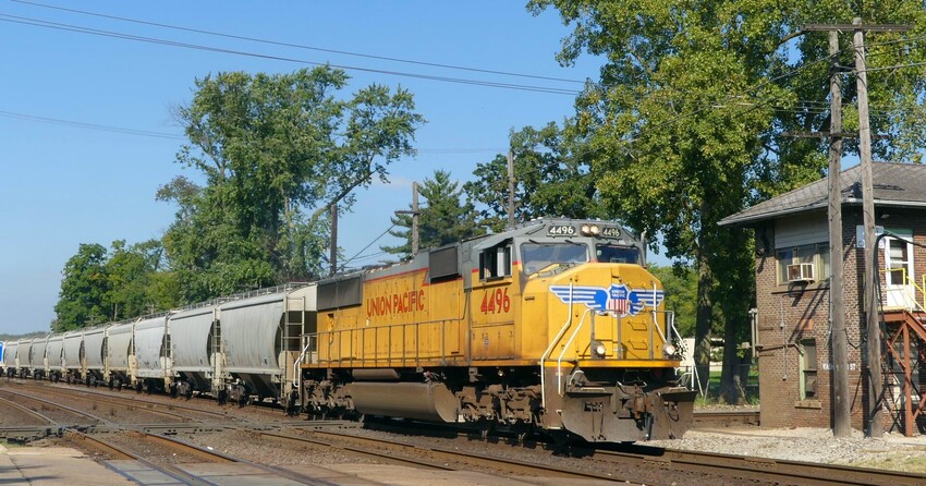 Photo of UP eb Covered Hopper train at West Chicago