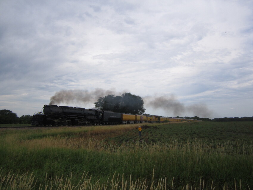 Photo of Union Pacific Big Boy near Elkhart, IA during its tour of the Midwest