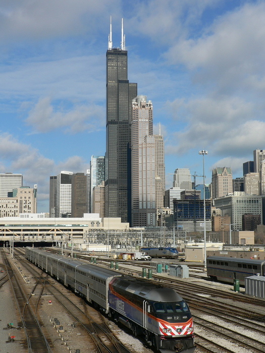 Photo of Metra Train 1310 pushes toward Chicago Union Station