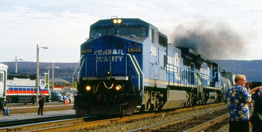 Photo of Conrail wb manifest at Port Jervis