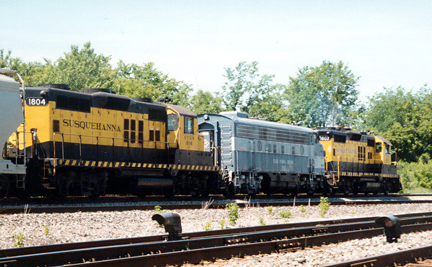 Photo of Eclectic NYS&W power set at CP-BD Binghamton