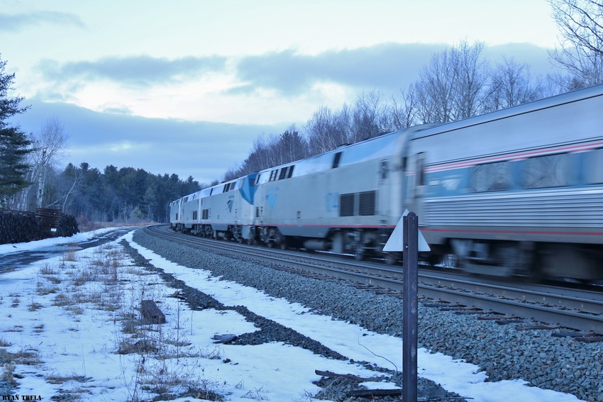 Photo of Amtrak 449 in Washington MA