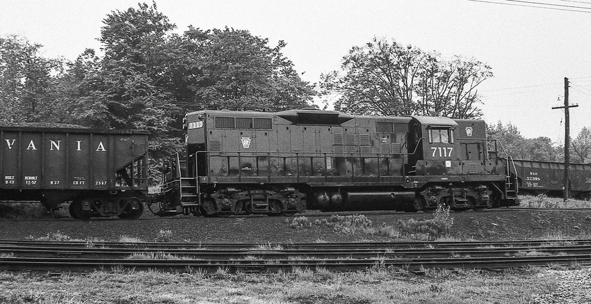 Photo of PRR GP9 7117 Switching Coal at Sodus Point, NY
