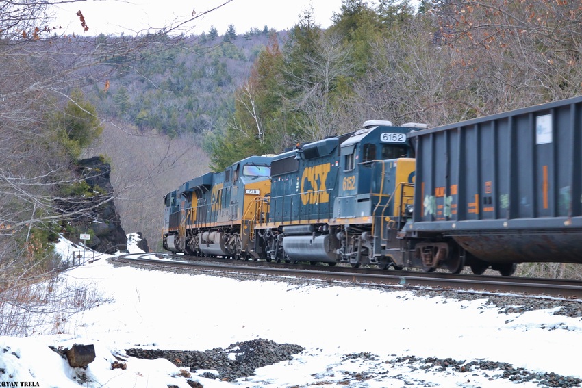 Photo of Eastbound CSX in Middlefield MA
