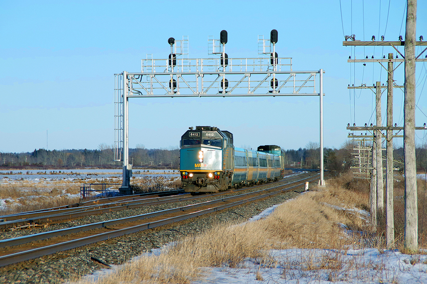 Photo of VIA Train 65 at Leeds, Ontario