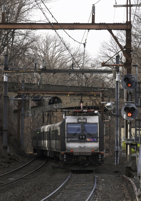 Photo of NJ Transit Train 6245 Crossing Over West of Glen Ridge, NJ