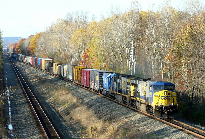 Photo of CSX eastbound at Fullers