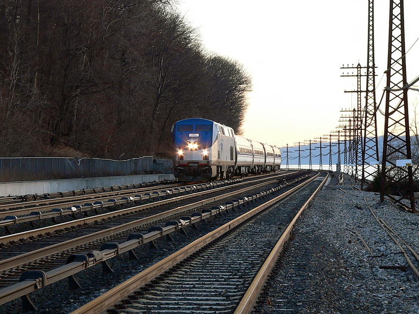 Photo of Amtrak Train 259 at Dobbs Ferry