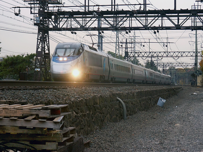 Photo of Amtrak's Acela Express at Darien, Connecticut