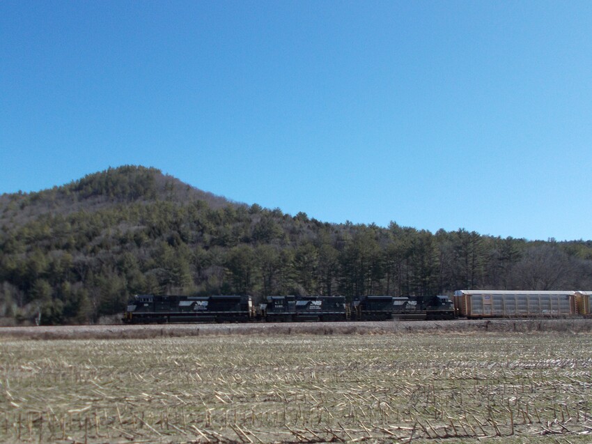 Photo of Empty NS Auto-Rack detour train on the Green Mtn RR