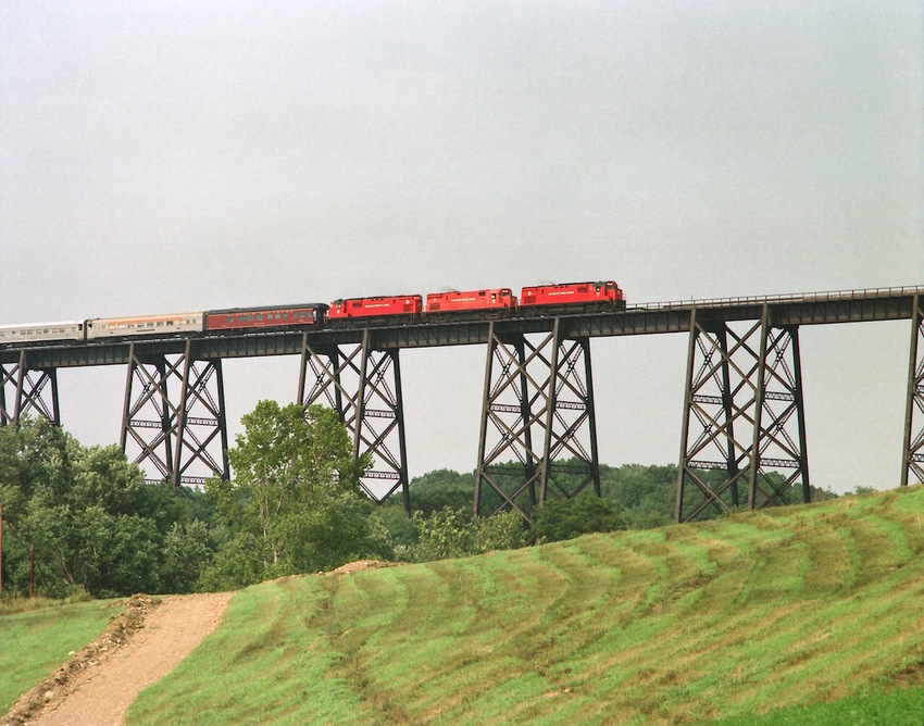Photo of NRHS excursion on Moodna viaduct
