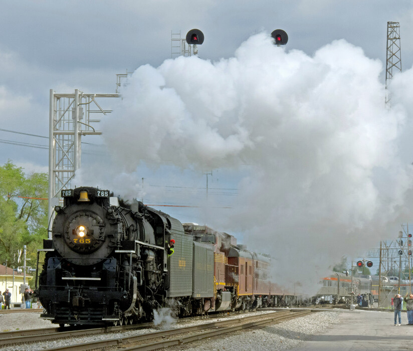 Photo of NS 957 Extra Employee Special arrives Bellevue OH