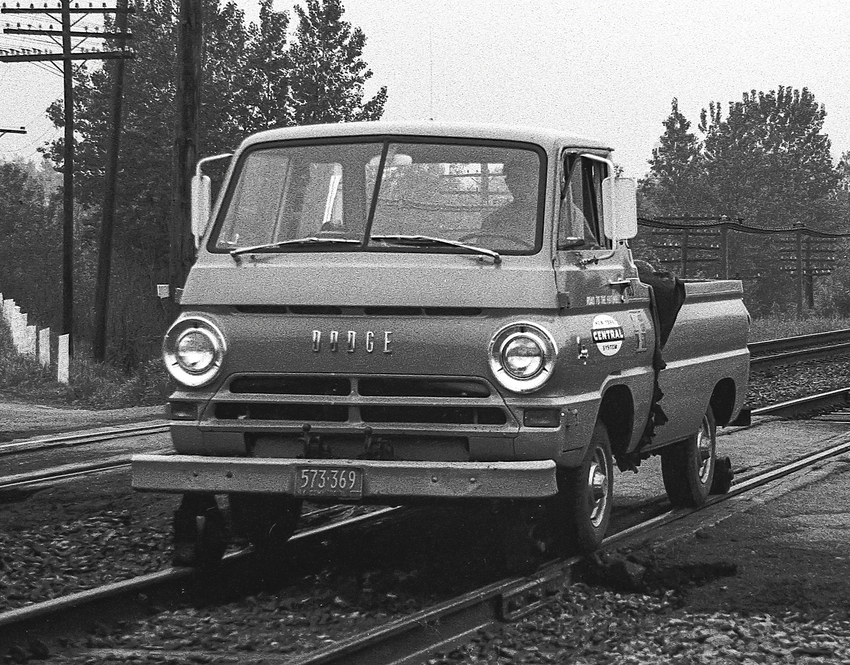 Photo of 1960's Hi-Rail truck, New York Central Style