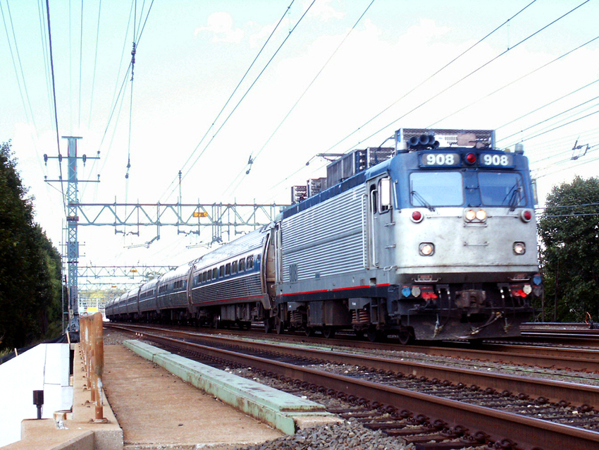Photo of Amtrak AEM7 908 at New Rochelle, NY