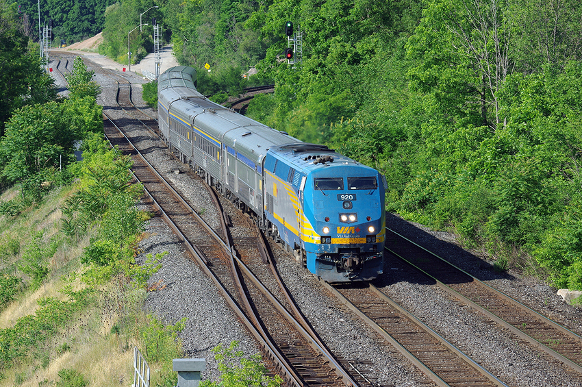 Photo of VIA Train 70 at Burlington, Ontario