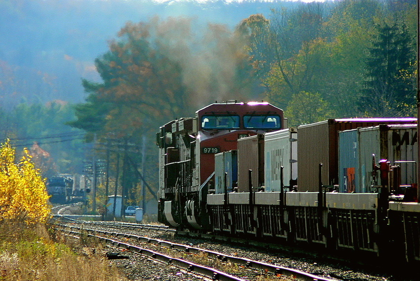Photo of Southbound CP 252 approaches CP/NS 168 at Delanson