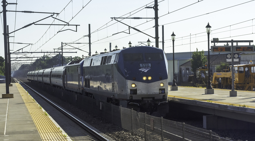Photo of Amtrak Train 174 Arriving Kingston Station with AMTK 118