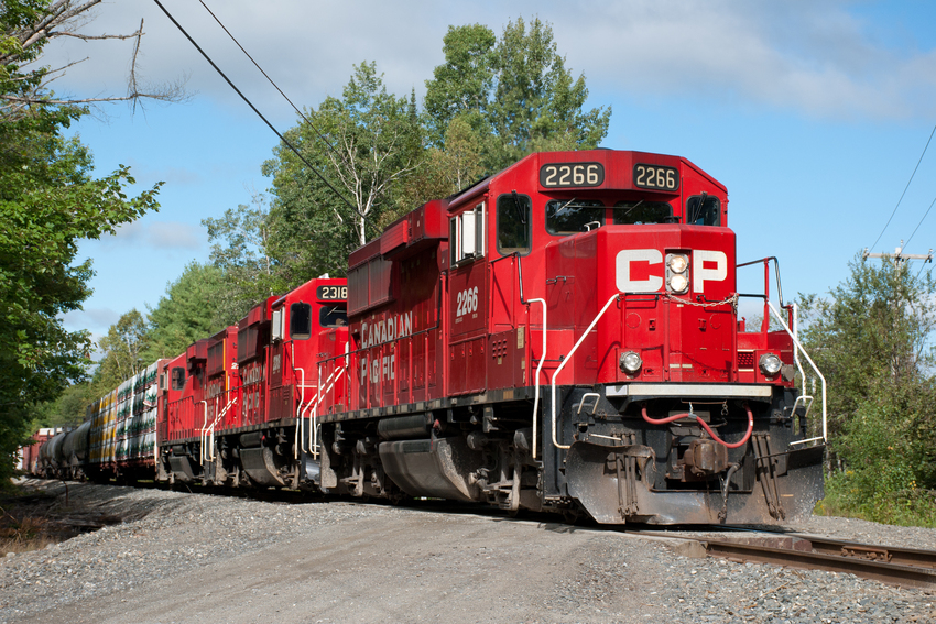Photo of CP 2266 Leads F16 at John Dean Rd. (North)
