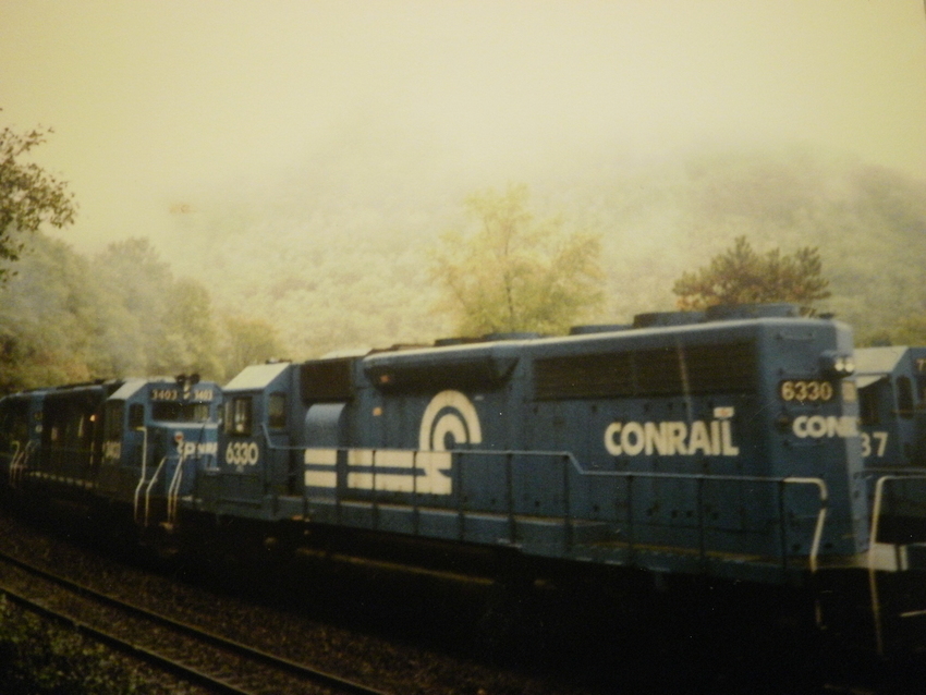 Photo of conrail  on the curve