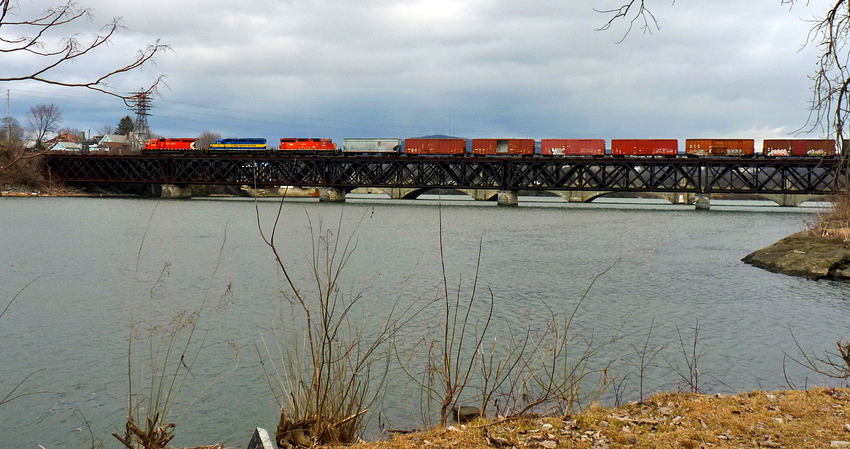 Photo of CP crosses the Mohawk River at Cohoes - 2