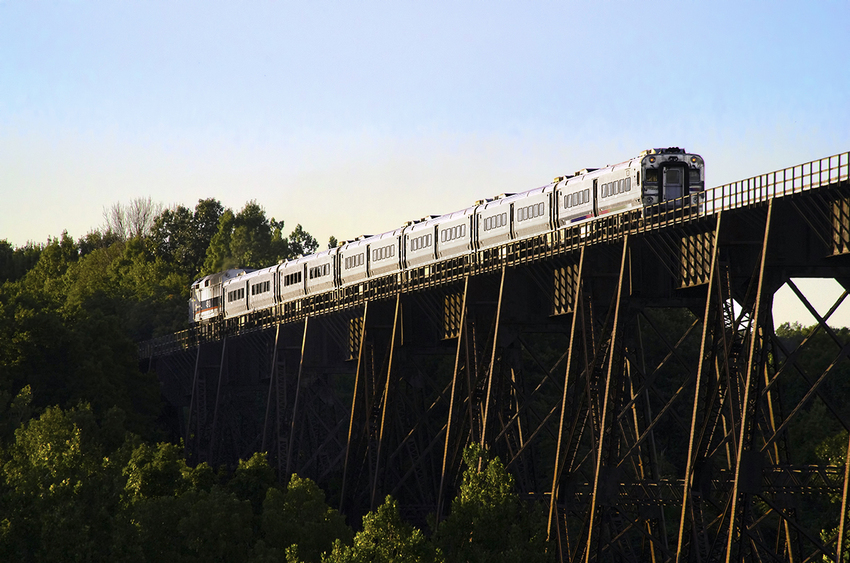 Photo of Metro-North Train 57 on Moodna Viaduct