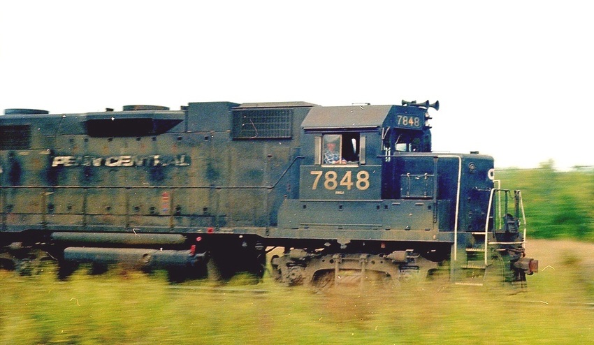 Photo of Conrail at Speed