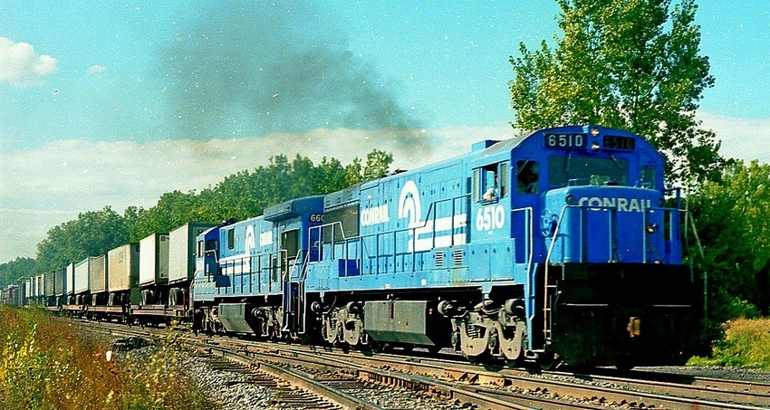 Photo of When Conrail blue was new