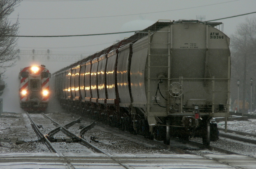 Photo of Metra suburban train arrives Brookfield IL