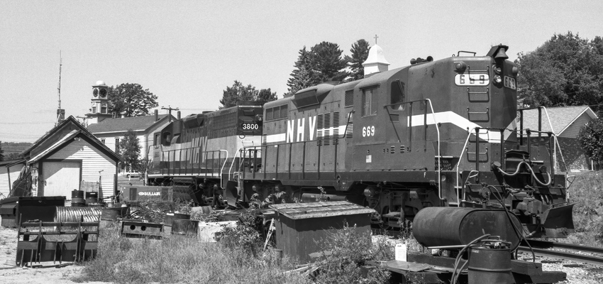 Photo of NHVT 669 at Whitefield, NH