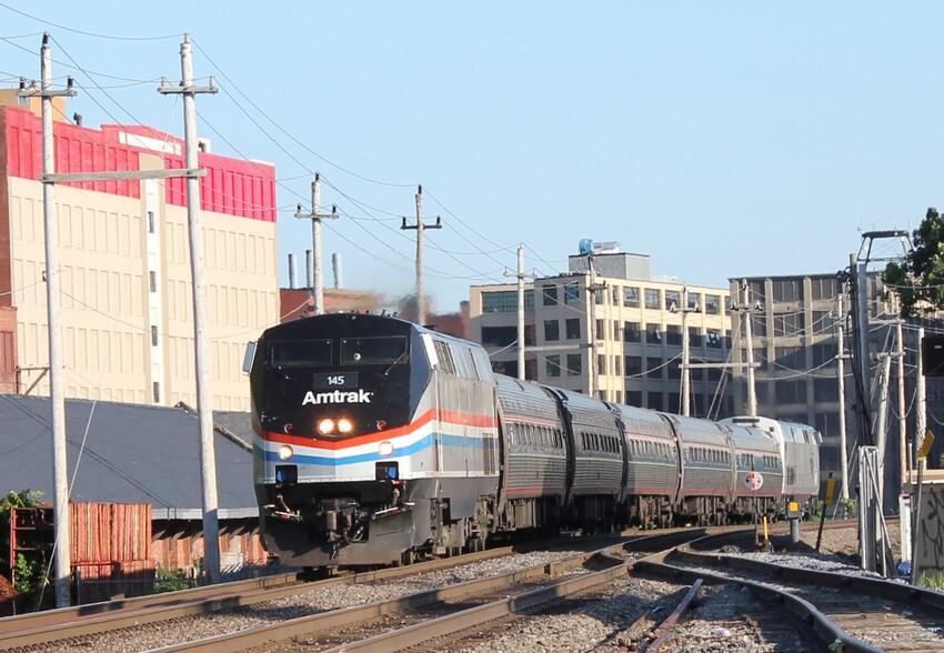 Photo of Amtrak 687