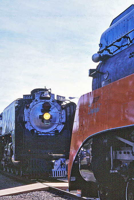 Photo of Union Pacific & Southern Pacific @ Sacramento, CA