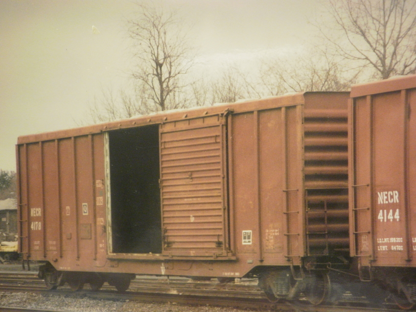 Photo of Necr boxcars New London CT