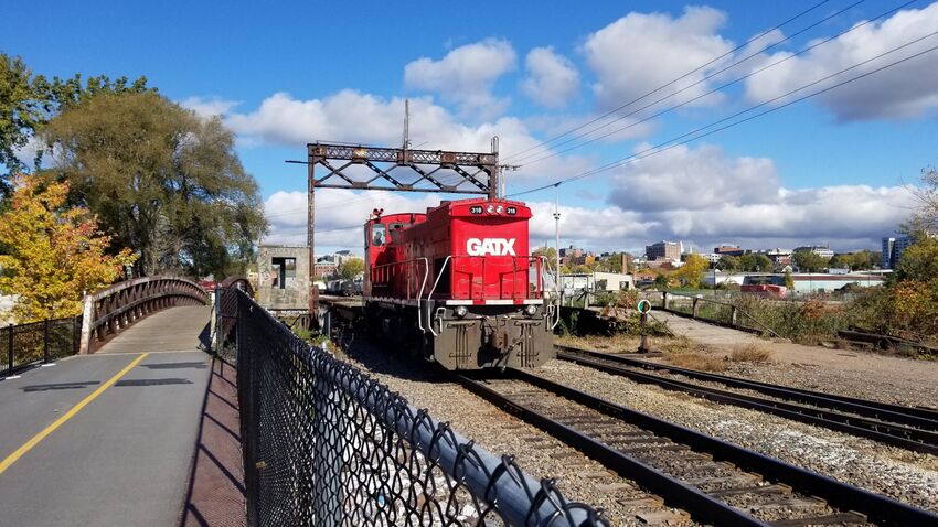 Photo of GMTX 318 in Burlington